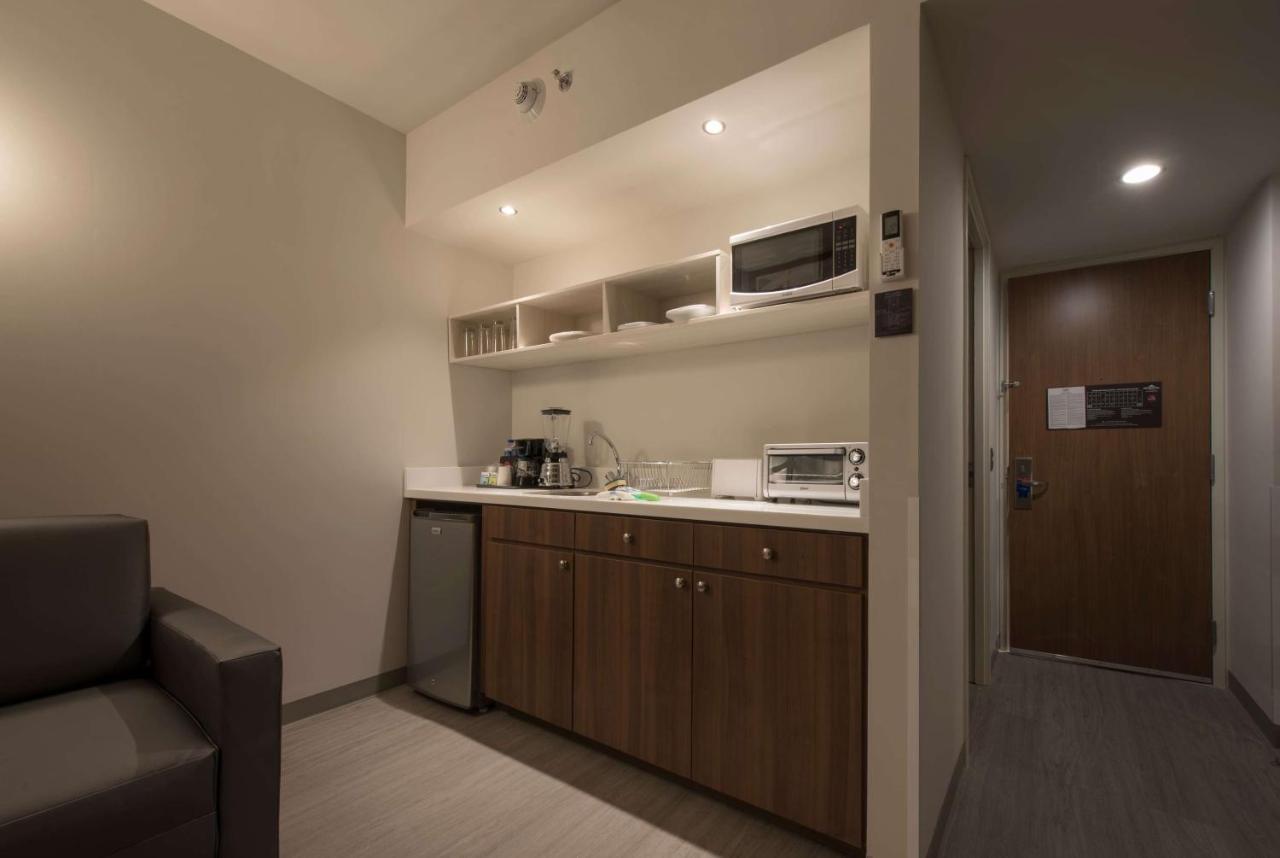 Microtel Inn & Suites By Wyndham Guadalajara Sur Palomar Exterior foto